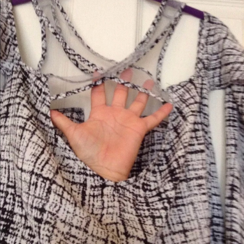 Nwt TOBI cold Shoulder Mesh Panel Blouse S - Picture 4 of 6